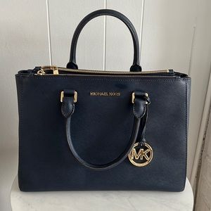 MICHAEL KORS SUTTON NAVY BLUE SAFFIANO LEATHER MEDIUM SATCHEL BAG PURSE W/ STRAP